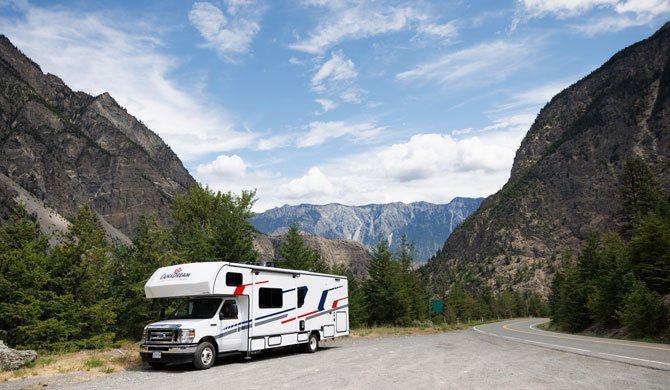 Ga op camperreis door Canada in de MHX camper van CanaDream