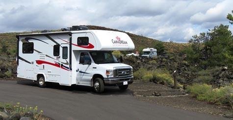 Huur de CanaDream MHC camper en ga op reis door Canada.