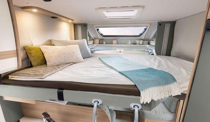 Hefbed in de Zon camper van Camperworld