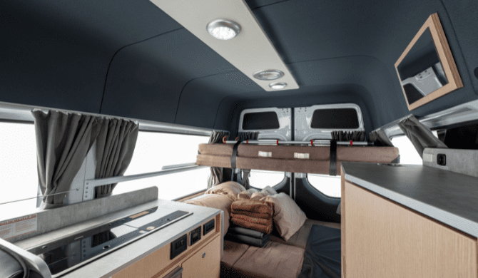 De keuken in de Voyager camper van Britz