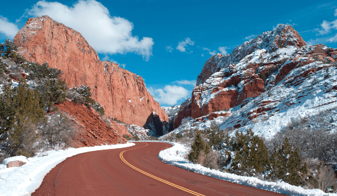 Kolob Canyon Road Zion National Park in de winter